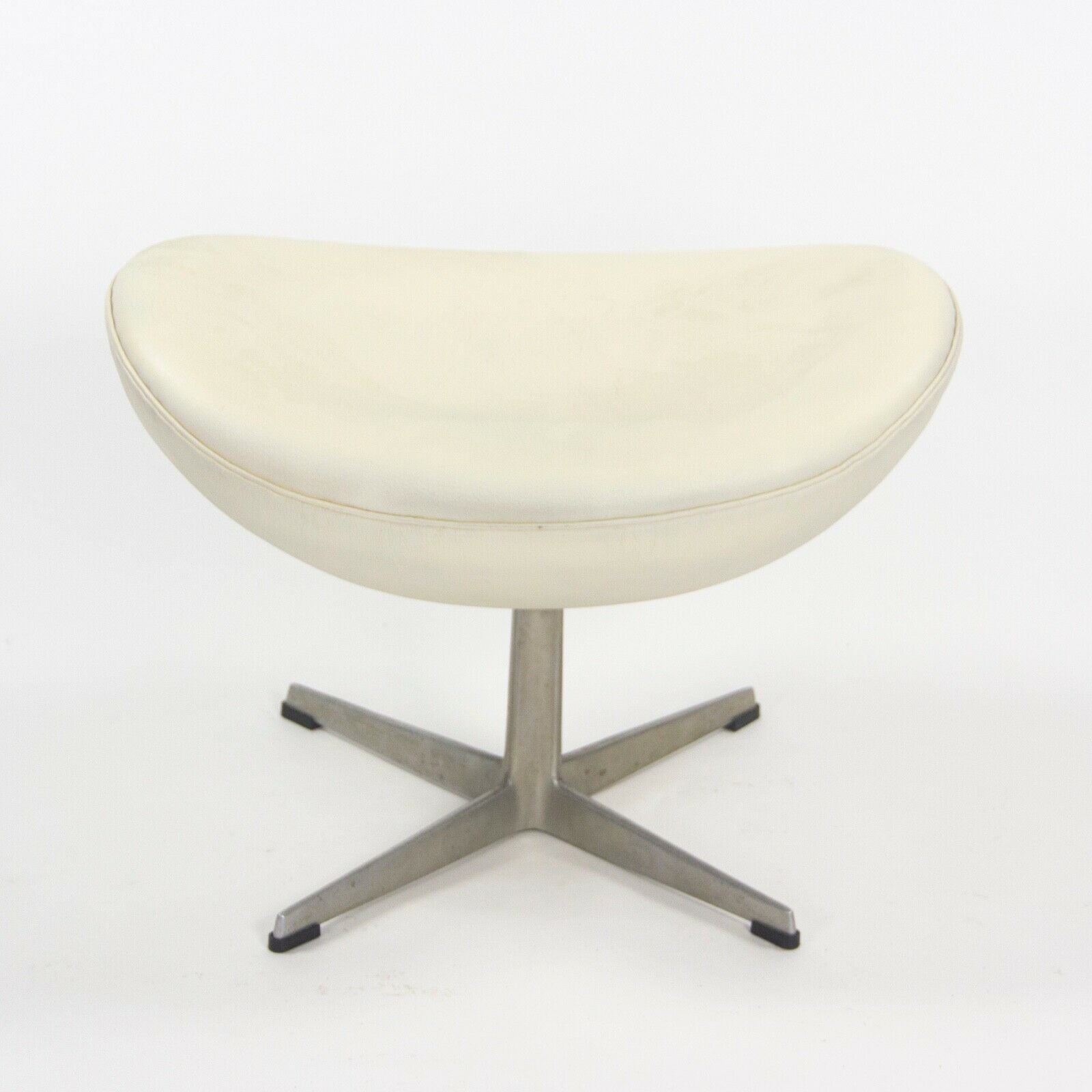 1998 Arne Jacobsen for Fritz Hansen White Leather Egg Chair with Ottoman