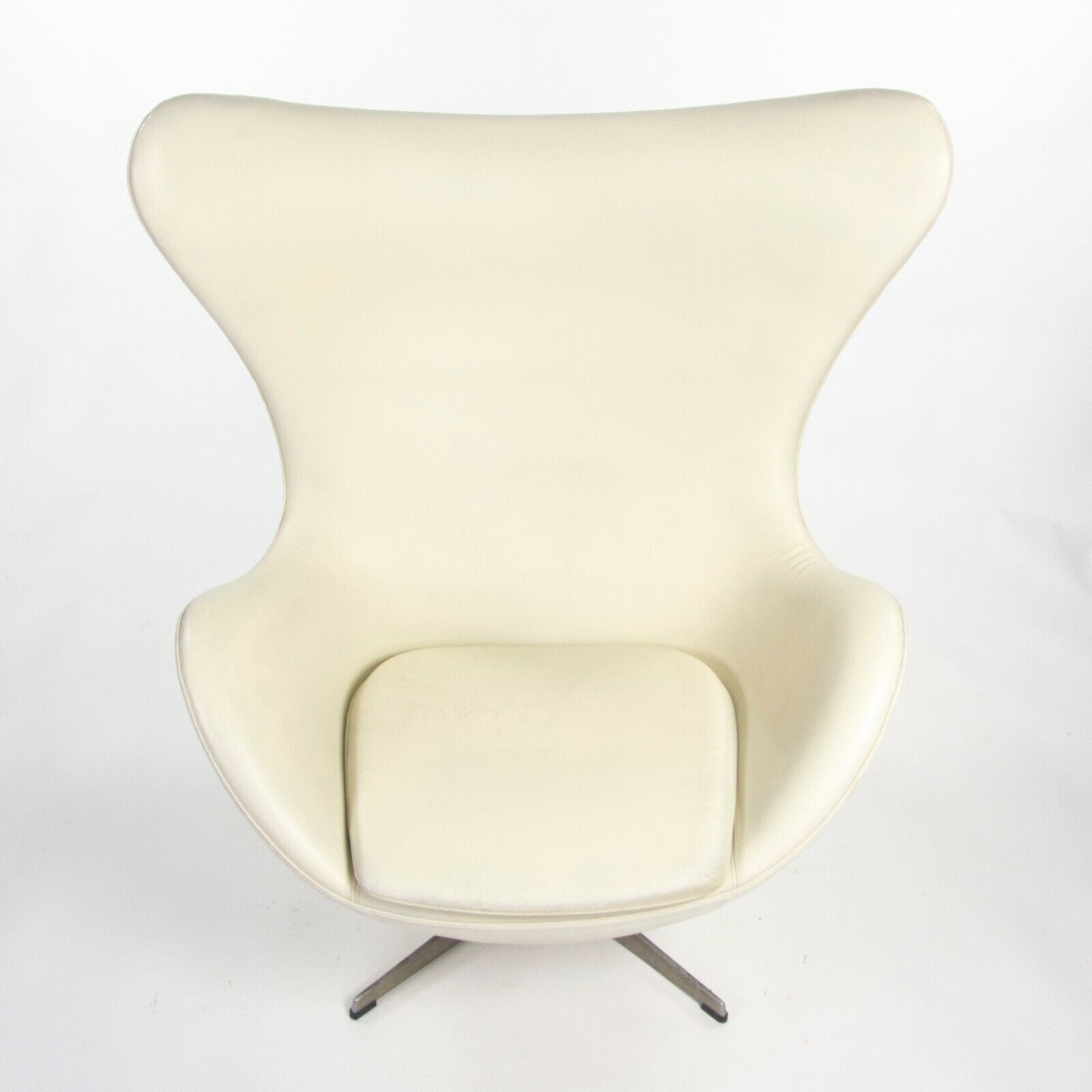 1998 Arne Jacobsen for Fritz Hansen White Leather Egg Chair with Ottoman
