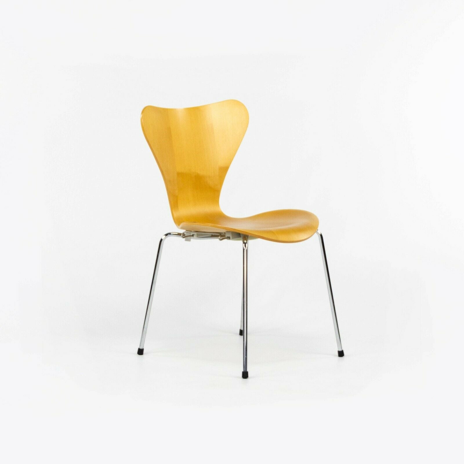 2001 Arne Jacobsen for Fritz Hansen Knoll Series 7 Stacking and Interlocking Chairs