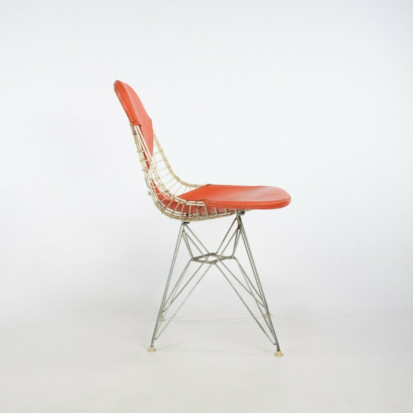 1957 Herman Miller Eames DKR-2 Dining / Side Chairs Set of Five with Orange Pads