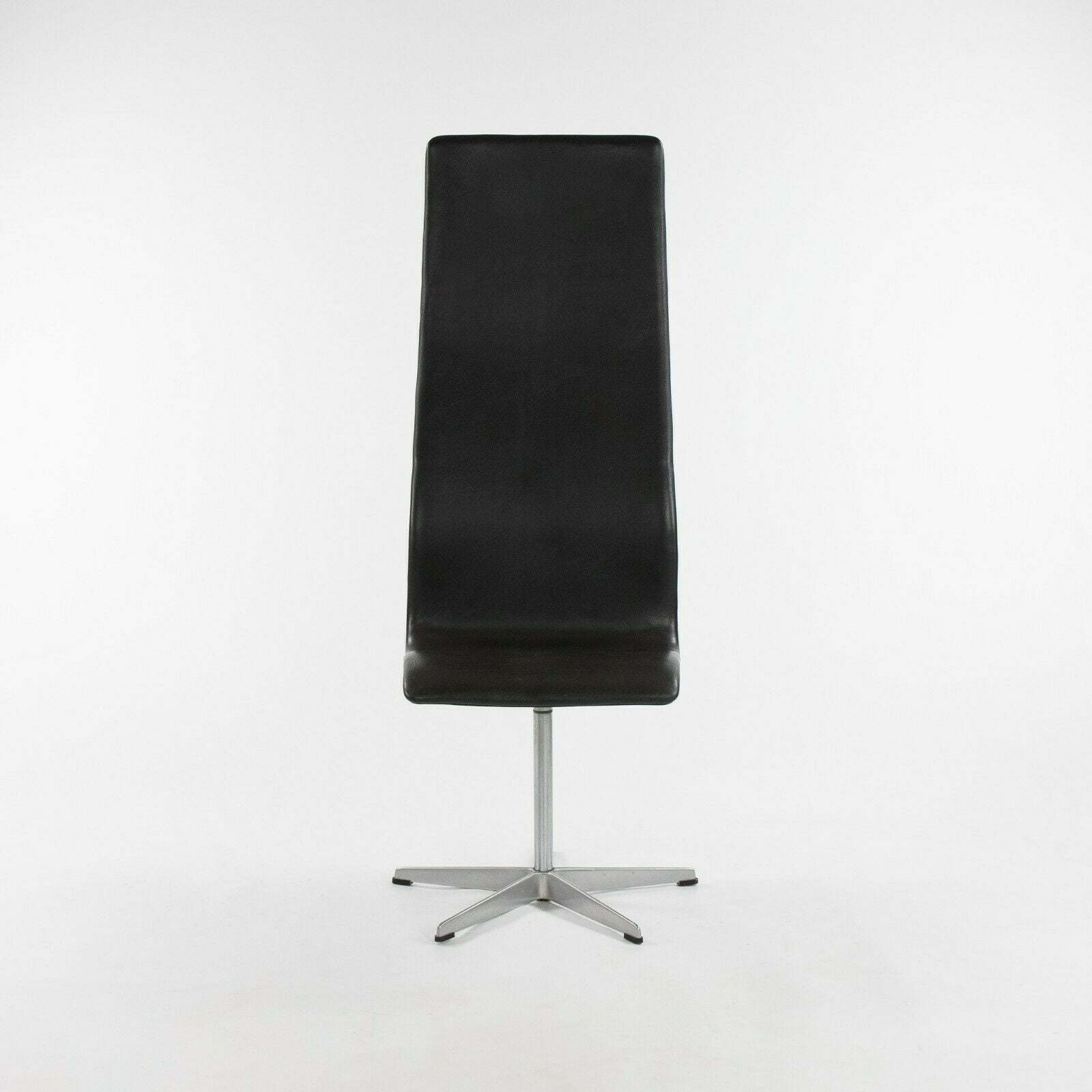 1960s Set of Four Arne Jacobsen for Fritz Hansen High Oxford Dining Chairs in Black Vinyl