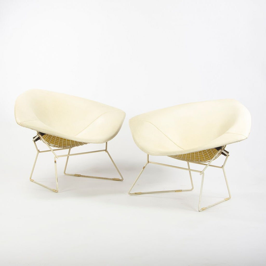 1960s Pair of 422L Large Diamond Chairs by Harry Bertoia for Knoll in Ivory with White Frames