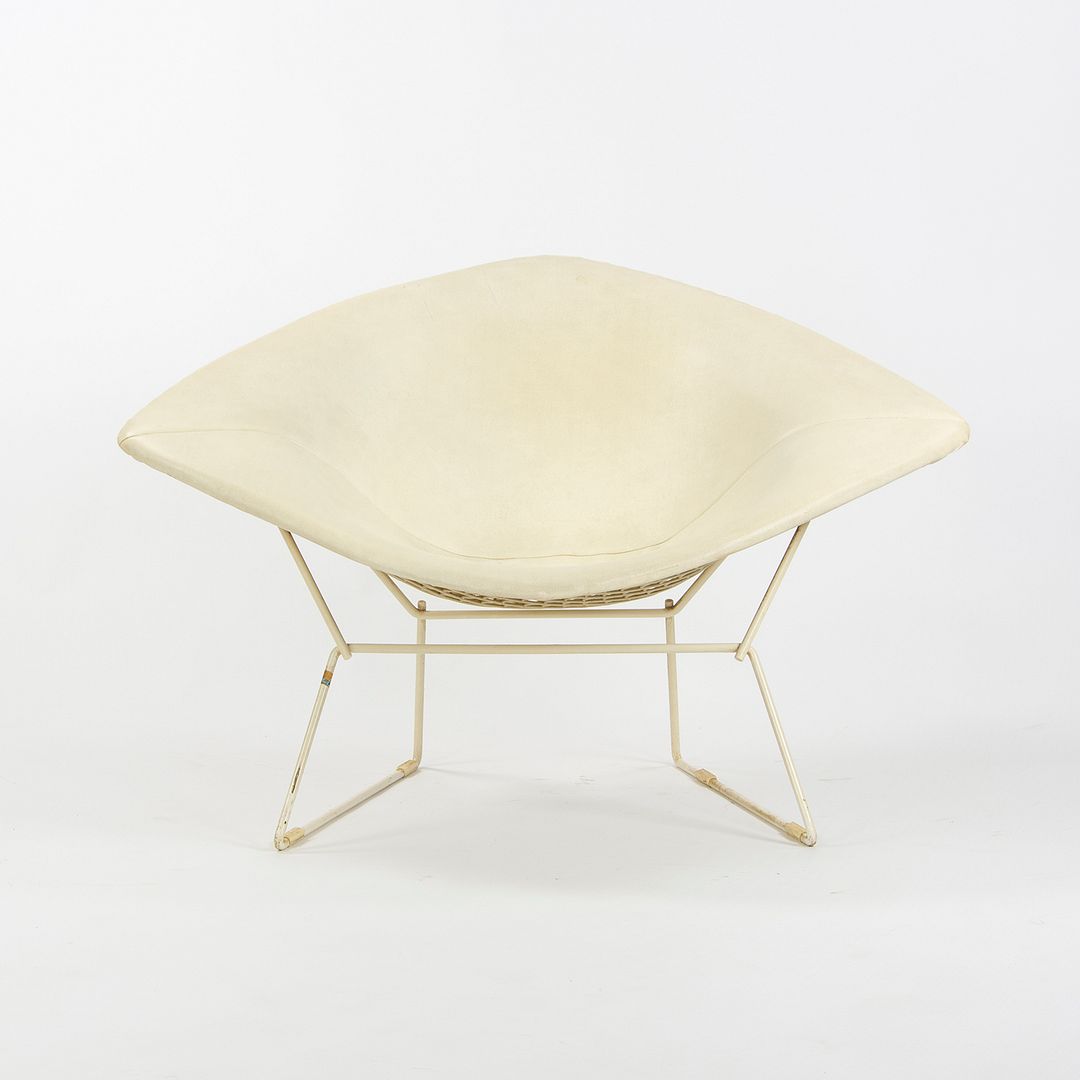 1960s Pair of 422L Large Diamond Chairs by Harry Bertoia for Knoll in Ivory with White Frames