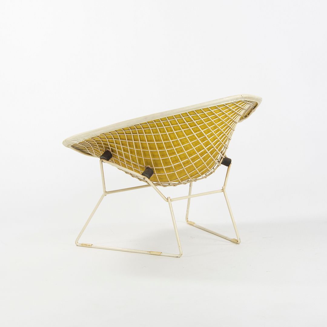 1960s Pair of 422L Large Diamond Chairs by Harry Bertoia for Knoll in Ivory with White Frames