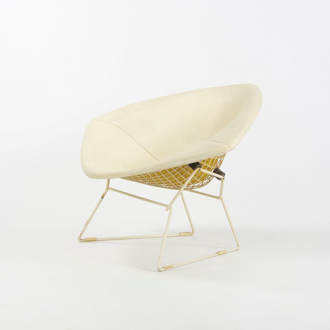1960s Pair of 422L Large Diamond Chairs by Harry Bertoia for Knoll in Ivory with White Frames