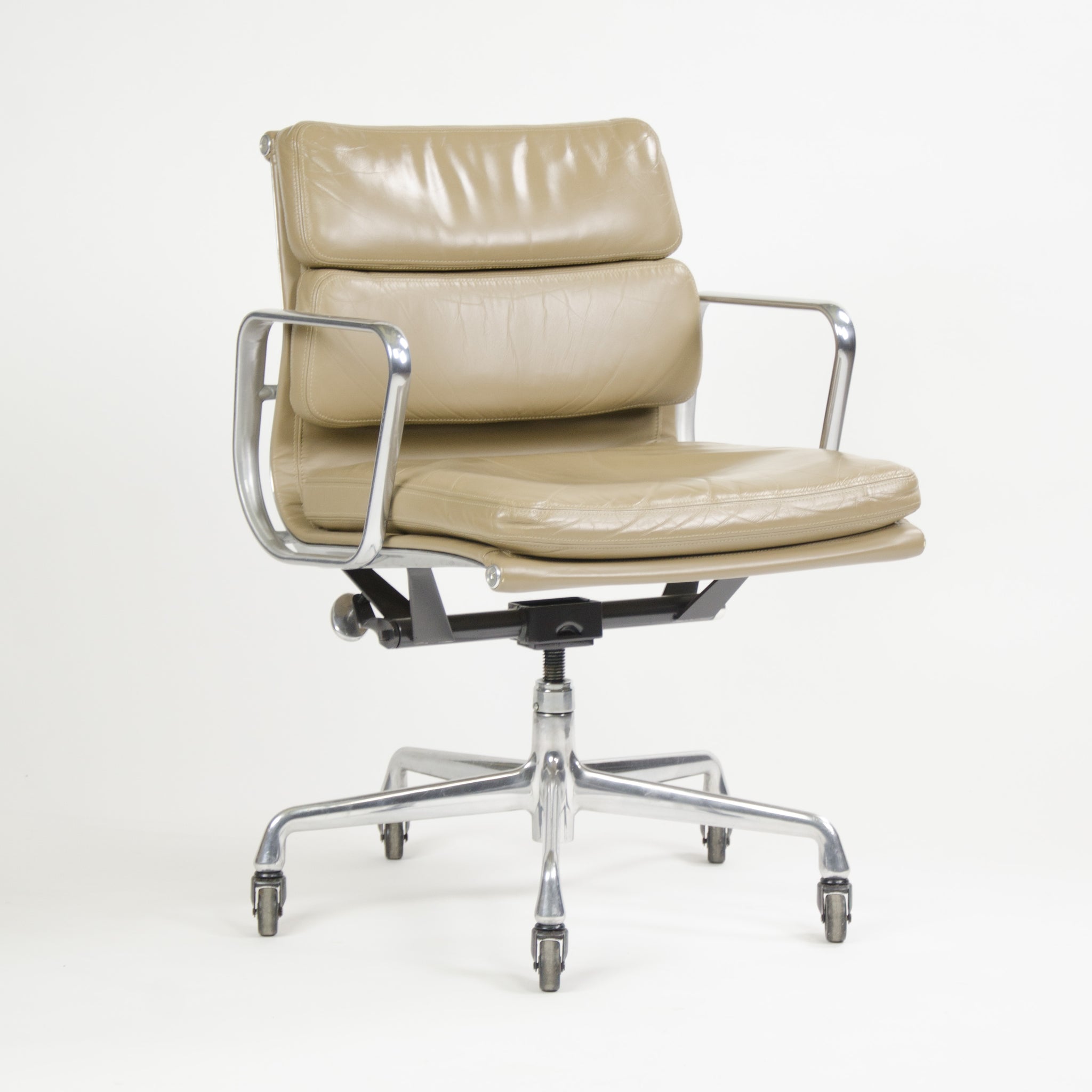 SOLD Herman Miller Eames Soft Pad Aluminum Group Chair Tan Leather 2000's 1x Avail
