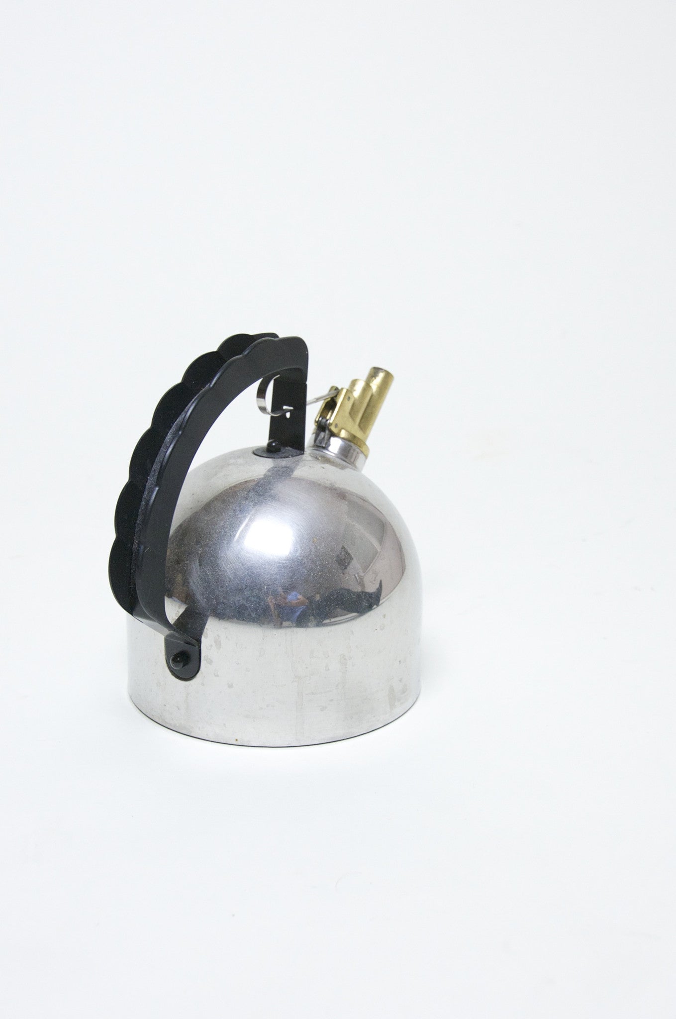 Richard Sapper 9091 Tea Kettle By Alessi