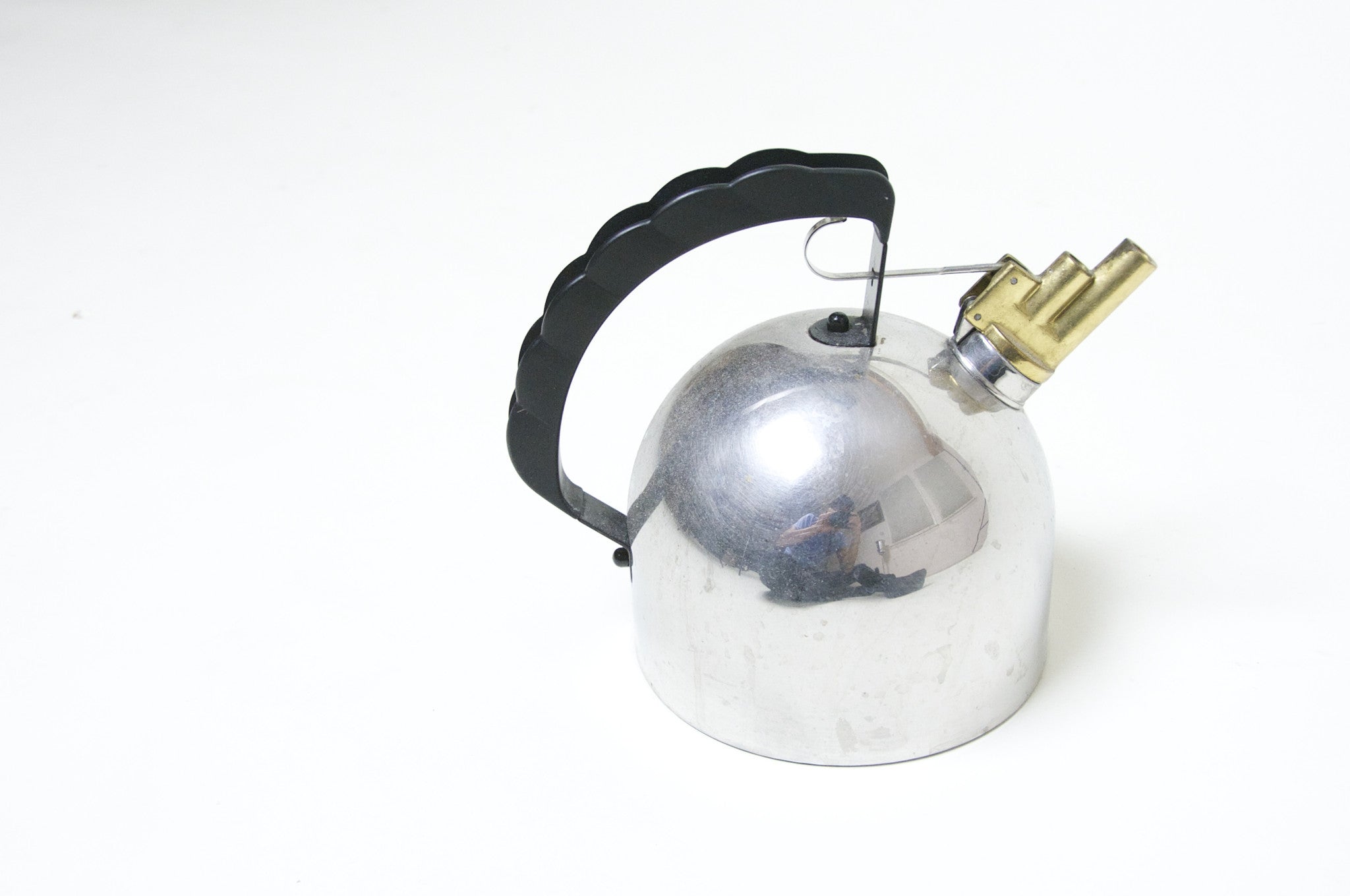 Richard Sapper 9091 Tea Kettle By Alessi