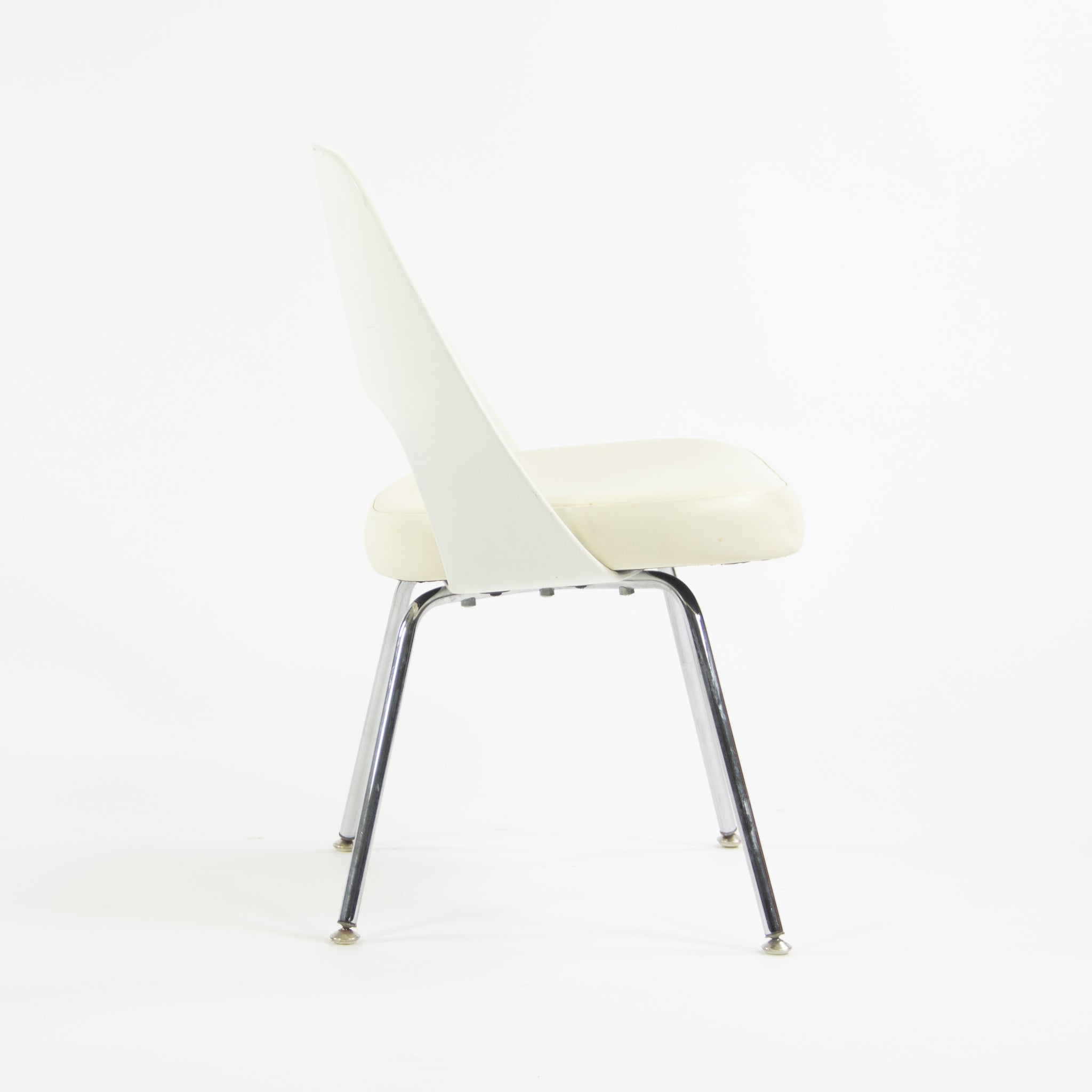 2014 Knoll Studio Eero Saarinen Executive Armless Side Chairs White 150+ Available