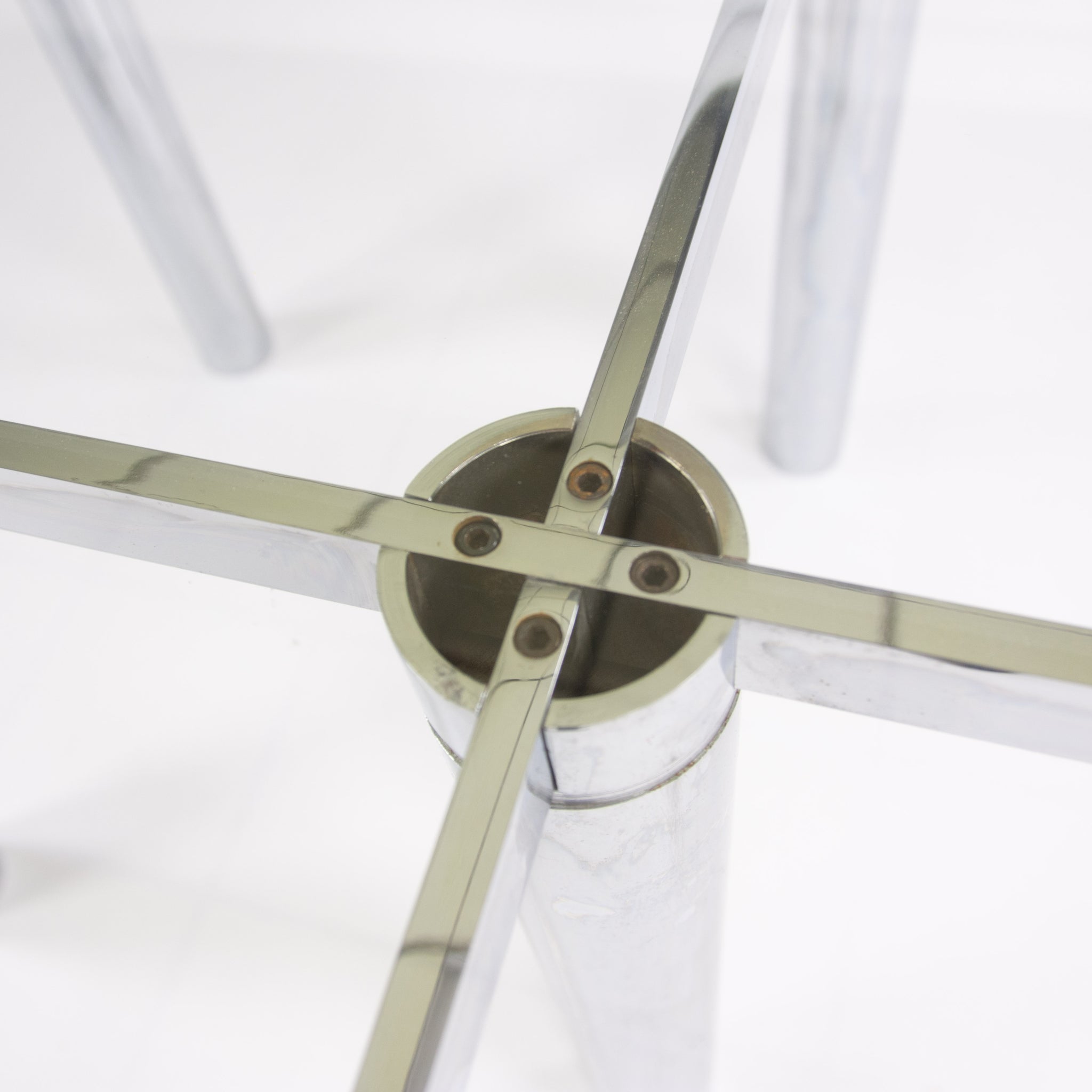 SOLD Knoll International Afra and Tobia Scarpa Andre Dining Table