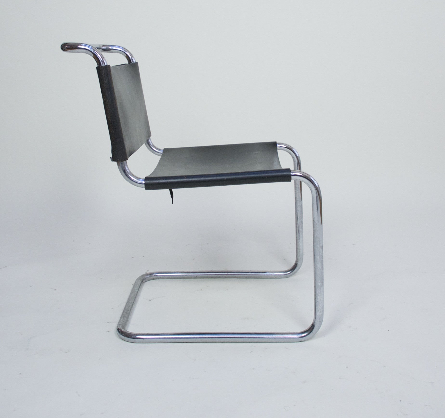 SOLD Knoll International Marcel Breuer B33 Chair - Bauhaus Era